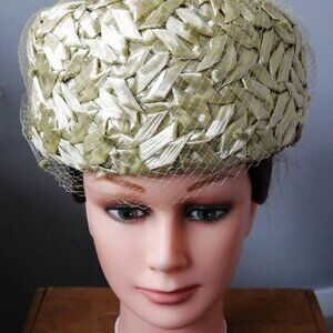 Vintage 1950's Chartreuse Green Raffia Hat